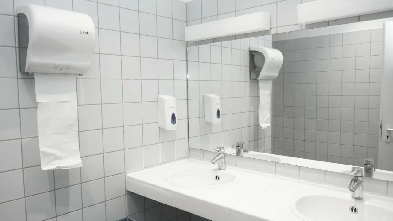 Low Budget Hostel München 0*,